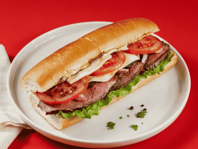 Wawa Roast Beef Classic Hoagie
